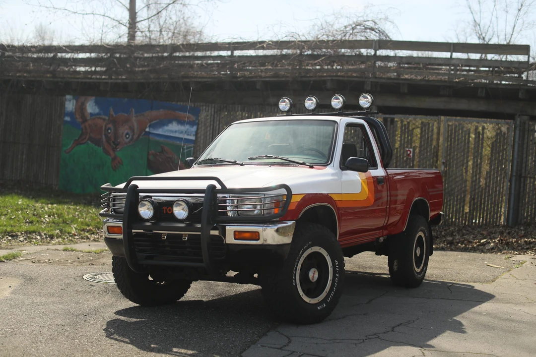 1991 Toyota Hilux 5th Gen - Image 7 of 31