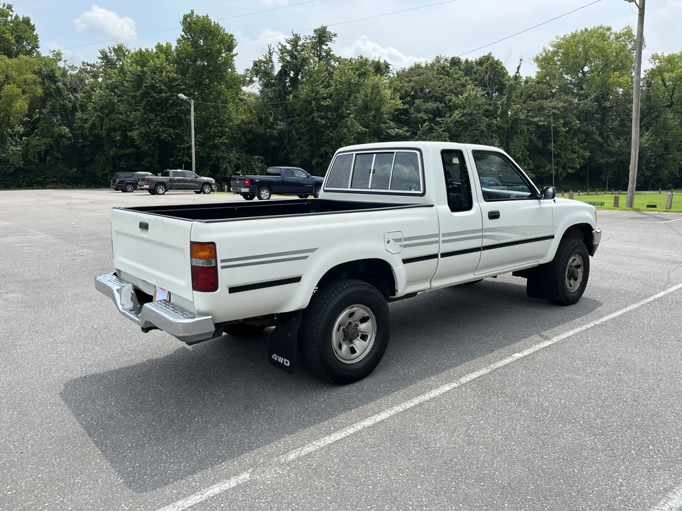 1991 Toyota Hilux 5th Gen - Image 6 of 31