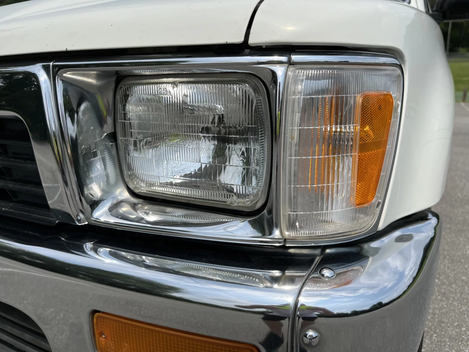 1991 Toyota Hilux 5th Gen - Image 12 of 31