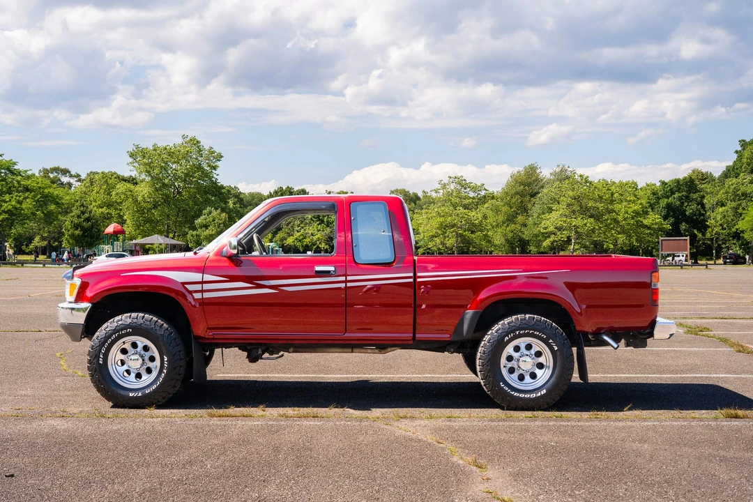 1991 Toyota Hilux 5th Gen - Image 13 of 31