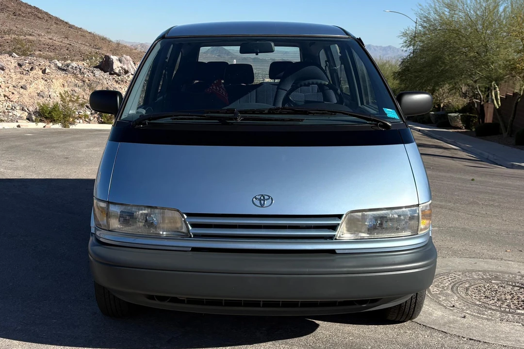 1991 Toyota Previa/Estima 1st Gen - Image 2 of 31