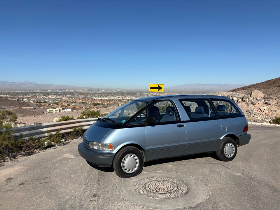 1991 Toyota Previa/Estima 1st Gen - Image 7 of 31