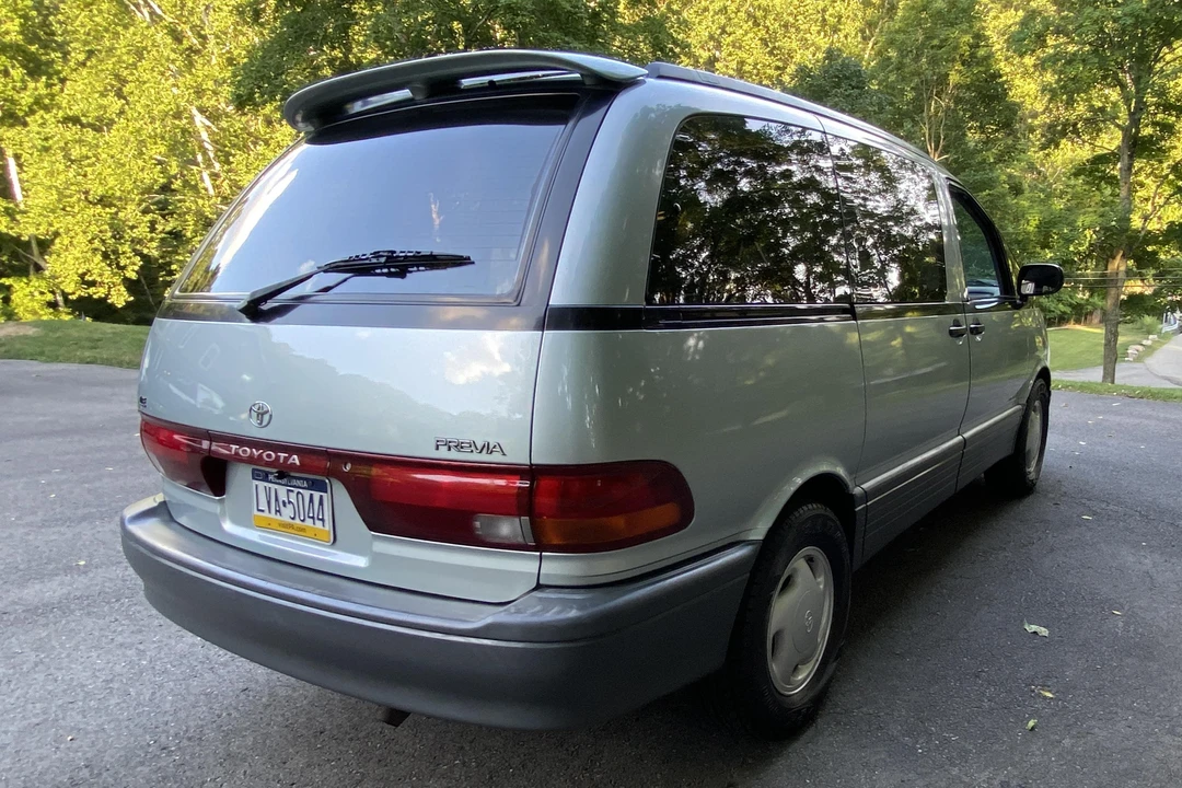 1991 Toyota Previa/Estima 1st Gen - Image 9 of 31