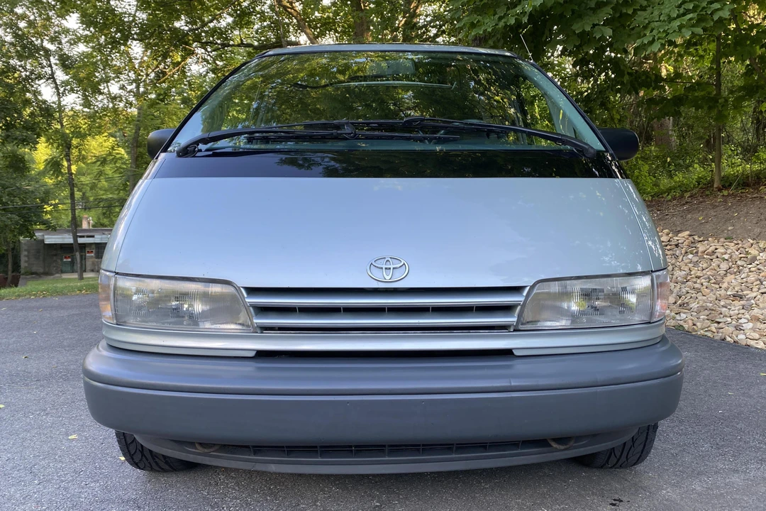 1991 Toyota Previa/Estima 1st Gen - Image 2 of 31