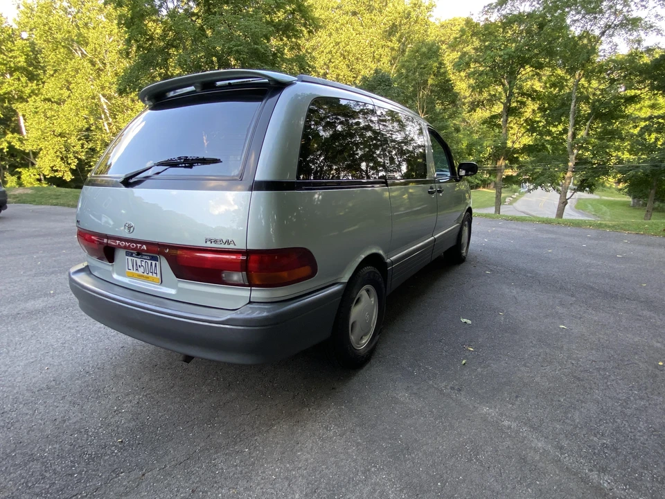 1991 Toyota Previa/Estima 1st Gen - Image 10 of 31