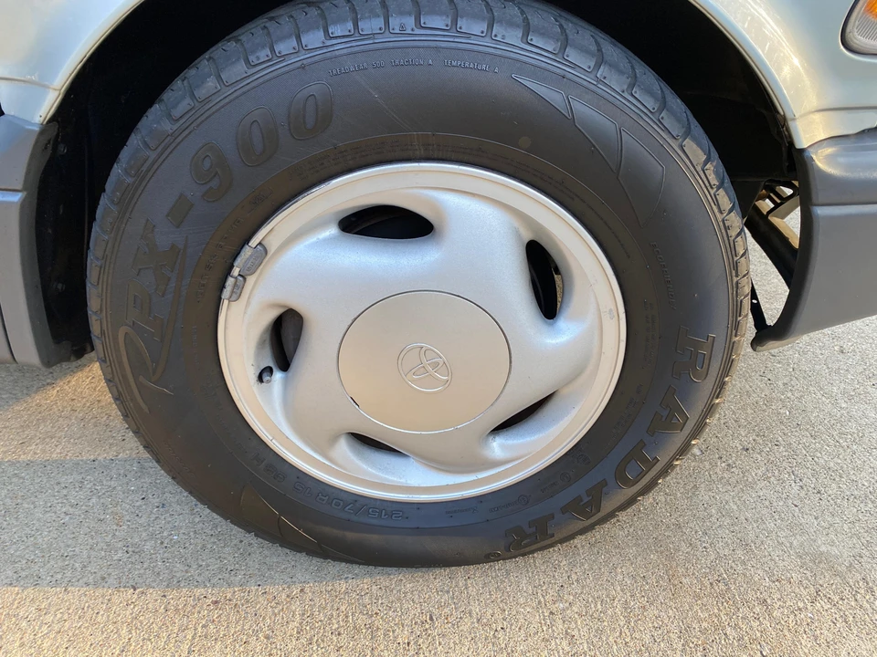 1991 Toyota Previa/Estima 1st Gen - Image 24 of 31
