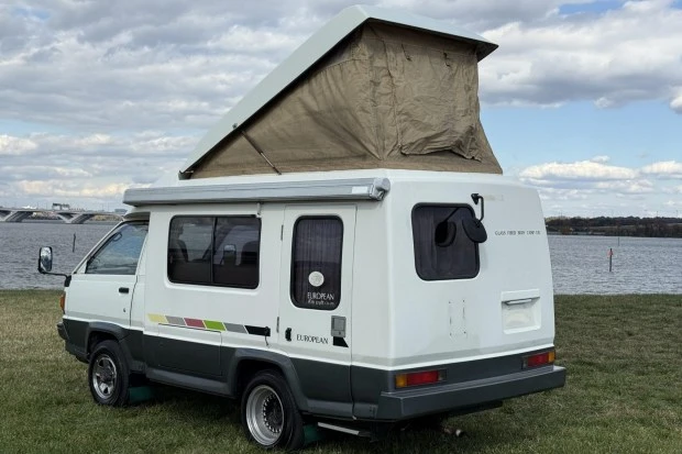 1991 Toyota R20 & R30 TownAce & MasterAce - Image 2 of 8