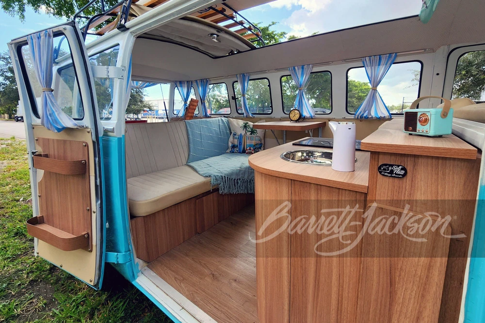 1991 Volkswagen Bay-Window Bus - Image 4 of 8