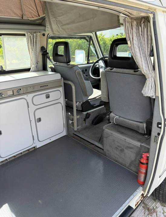 1991 Volkswagen EuroVan - Image 24 of 31