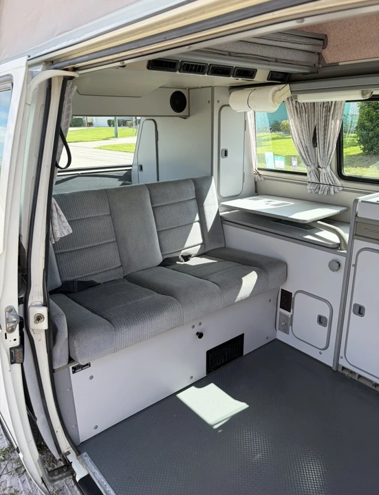 1991 Volkswagen EuroVan - Image 14 of 31