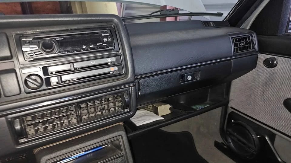 1991 Volkswagen Golf Mk2 - Image 15 of 17