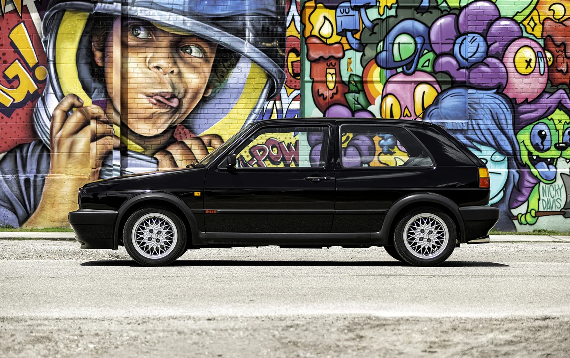 1991 Volkswagen GTI Mk2 - Image 2 of 12
