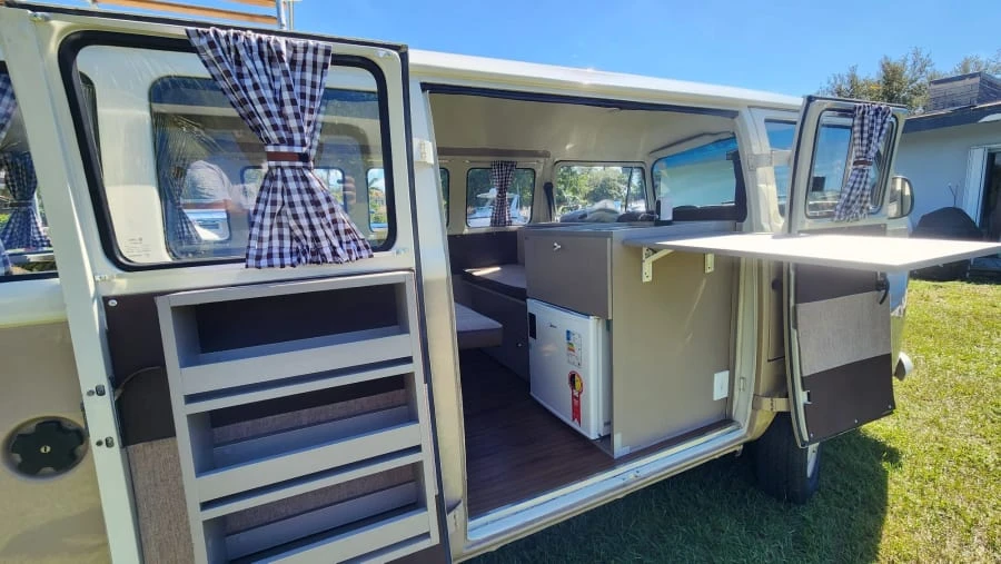 1991 Volkswagen EuroVan - Image 9 of 27