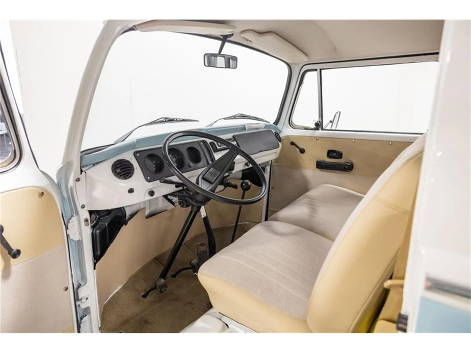 1991 Volkswagen Vanagon - Image 17 of 31
