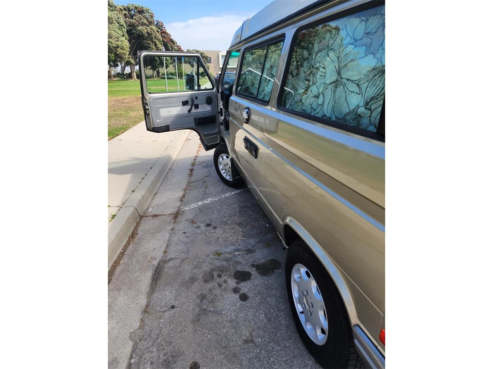 1991 Volkswagen Vanagon - Image 19 of 31
