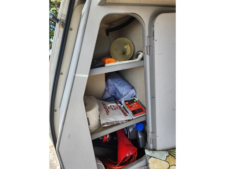 1991 Volkswagen Vanagon - Image 21 of 31