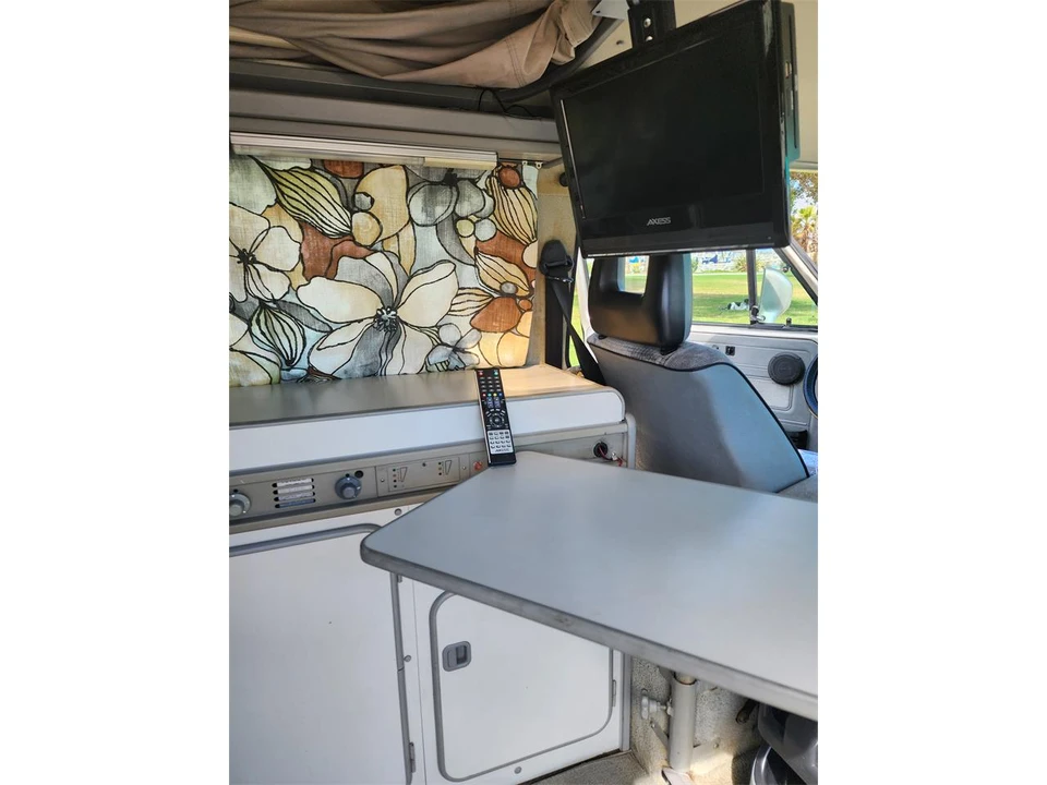 1991 Volkswagen Vanagon - Image 22 of 31