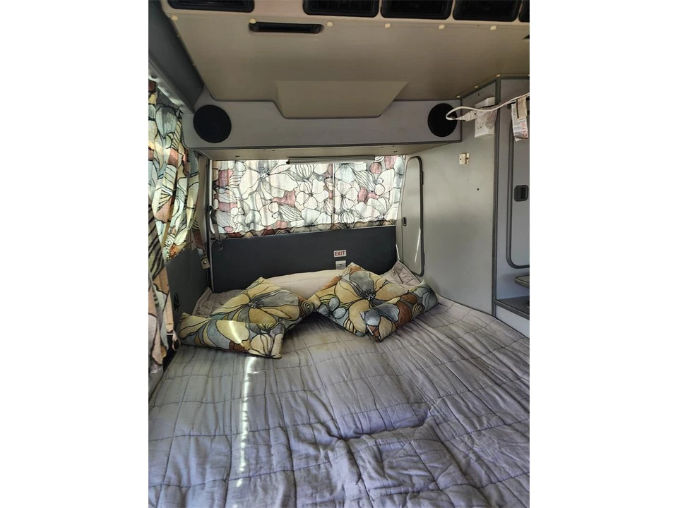 1991 Volkswagen Vanagon - Image 25 of 31
