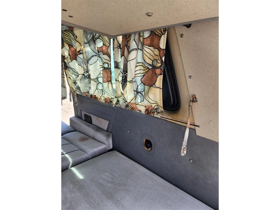 1991 Volkswagen Vanagon - Image 26 of 31