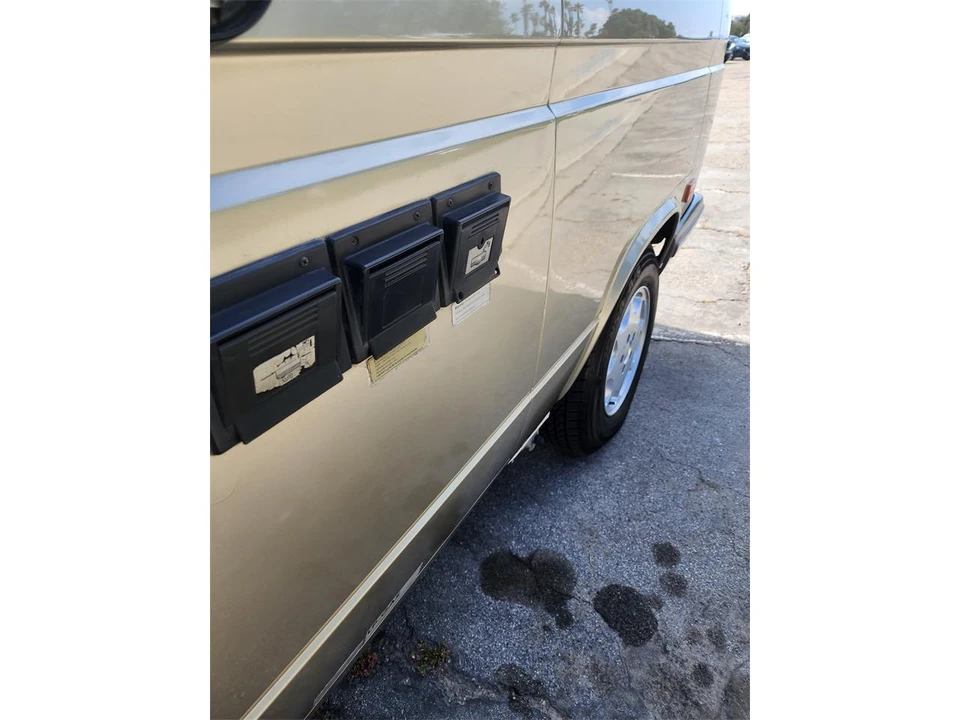 1991 Volkswagen Vanagon - Image 31 of 31