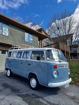 1991 Volkswagen Bus White