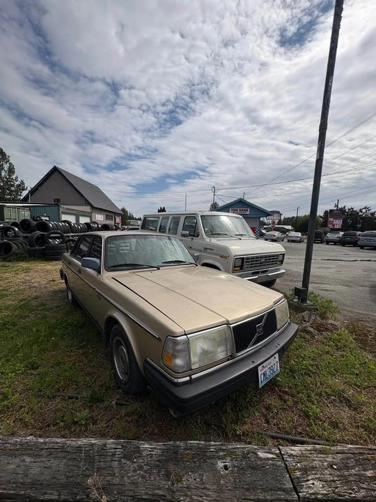 1991 Volvo 200 Series - Image 5 of 14