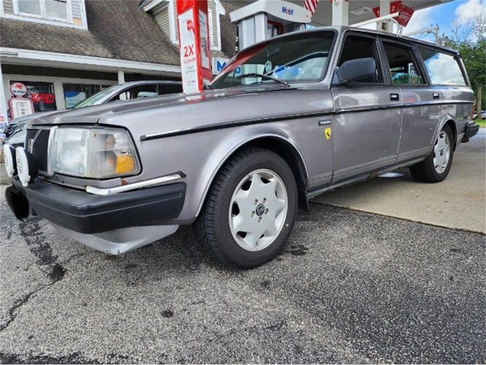 1991 Volvo 244 - Image 2 of 25