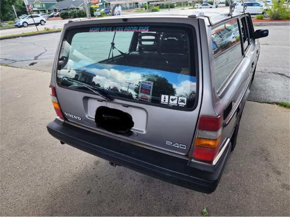 1991 Volvo 244 - Image 6 of 25