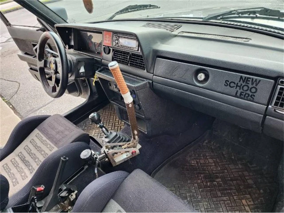 1991 Volvo 244 - Image 15 of 25