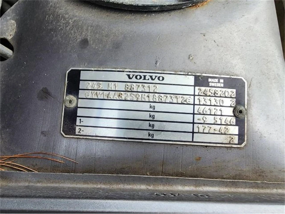 1991 Volvo 244 - Image 24 of 25