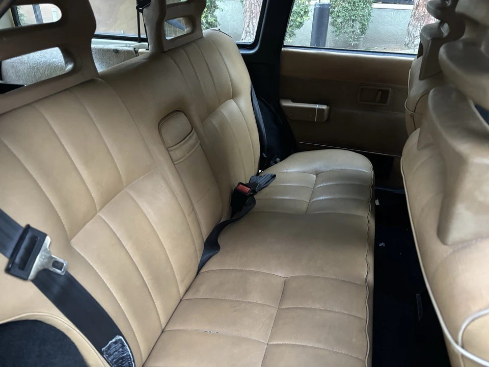 1991 Volvo 200 Series - Image 11 of 14