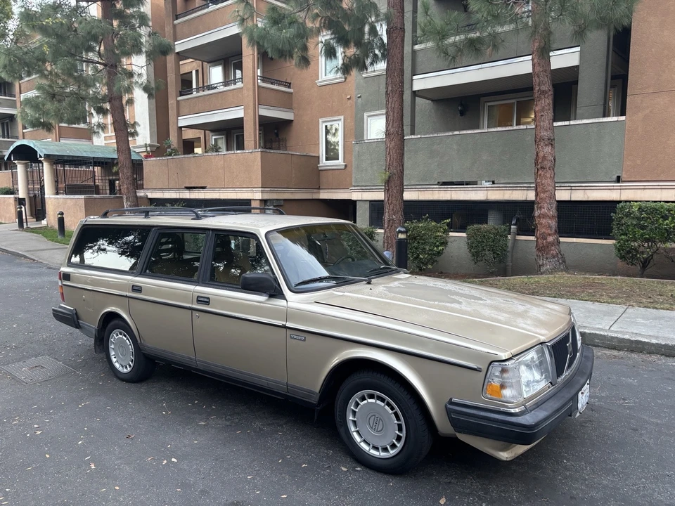 1991 Volvo 200 Series - Image 5 of 14