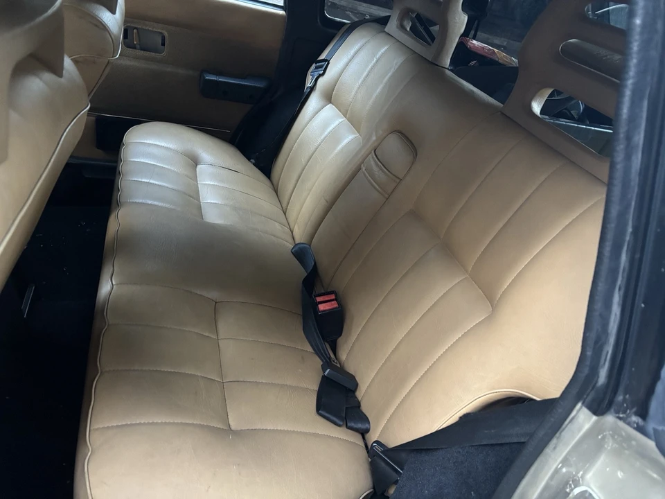 1991 Volvo 200 Series - Image 13 of 14