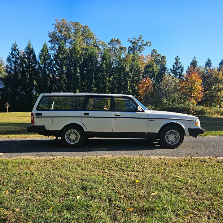 1991 Volvo 244 - Image 14 of 21