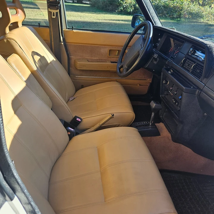 1991 Volvo 244 - Image 17 of 21