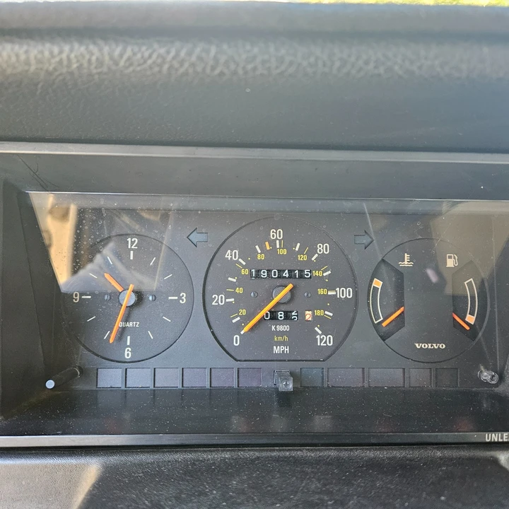 1991 Volvo 244 - Image 19 of 21