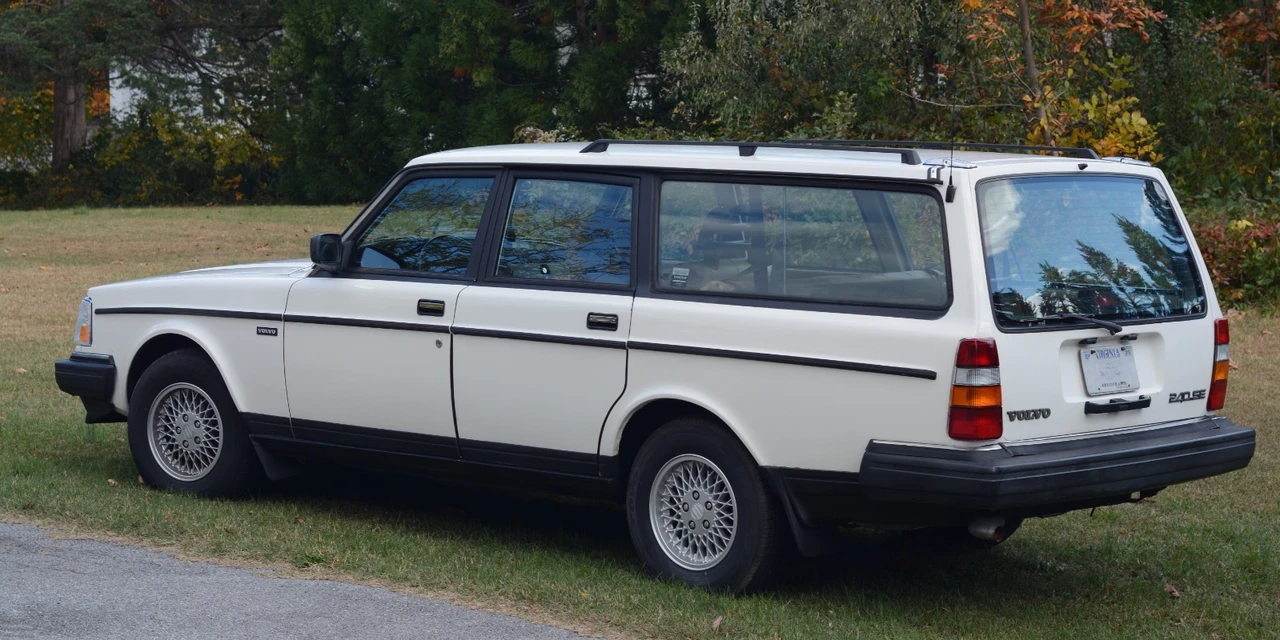 1991 Volvo 244 - Image 5 of 21