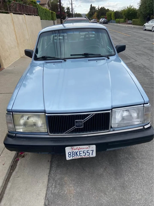 1991 Volvo 244 - Image 2 of 3