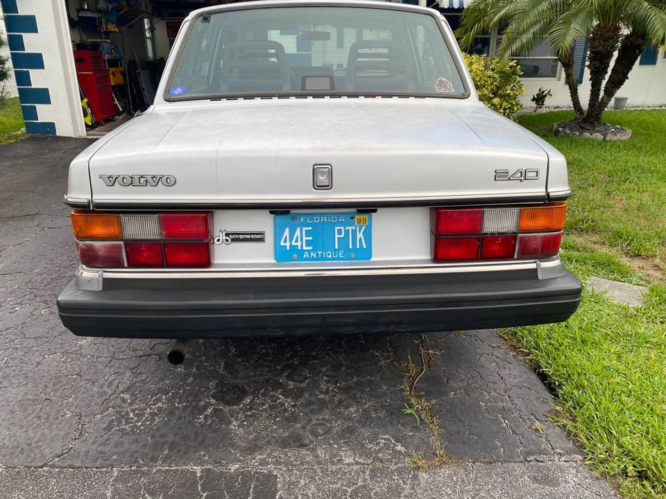 1991 Volvo 200 Series - Image 3 of 10