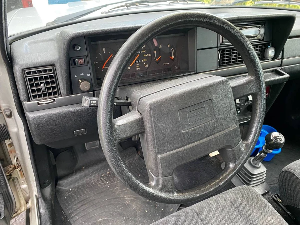1991 Volvo 200 Series - Image 8 of 10