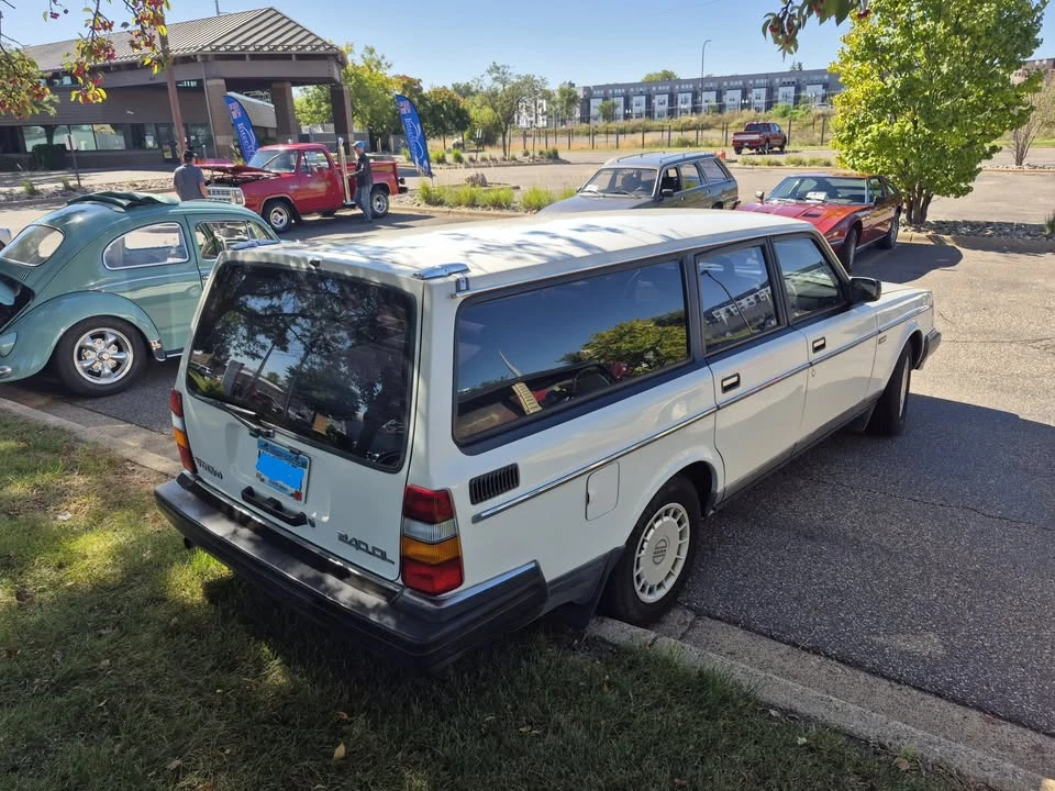 1991 Volvo 244 - Image 7 of 10