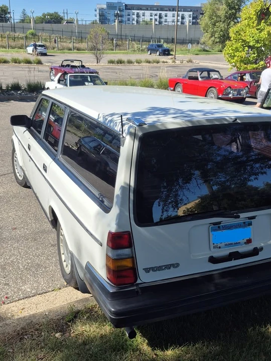 1991 Volvo 244 - Image 10 of 10