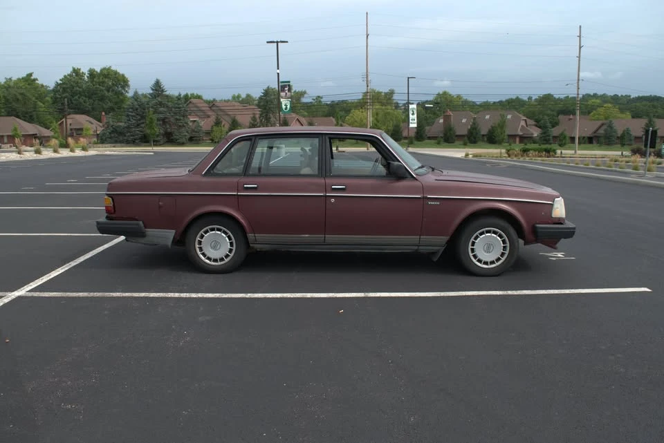 1991 Volvo 244 - Image 4 of 10