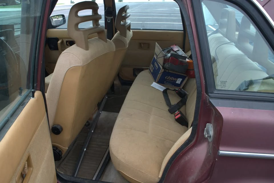 1991 Volvo 244 - Image 10 of 10
