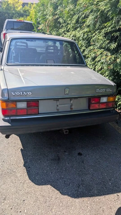 1991 Volvo 244 - Image 4 of 8