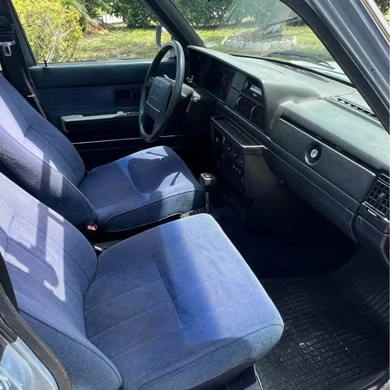 1991 Volvo 244 - Image 7 of 19