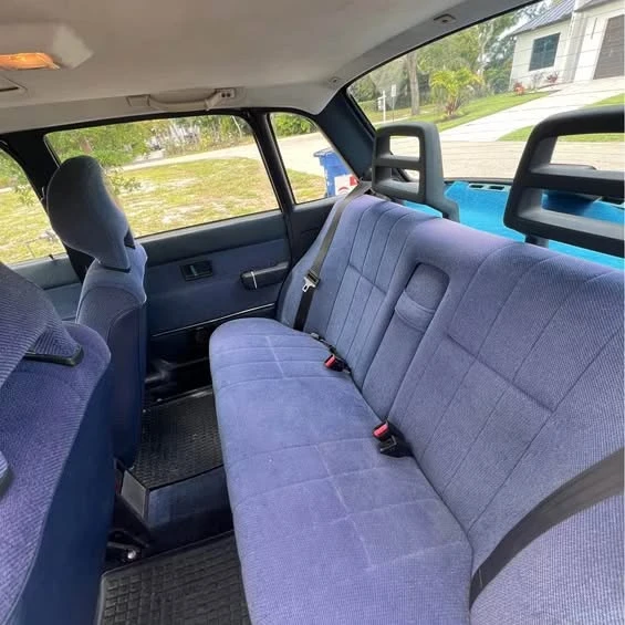 1991 Volvo 244 - Image 5 of 19