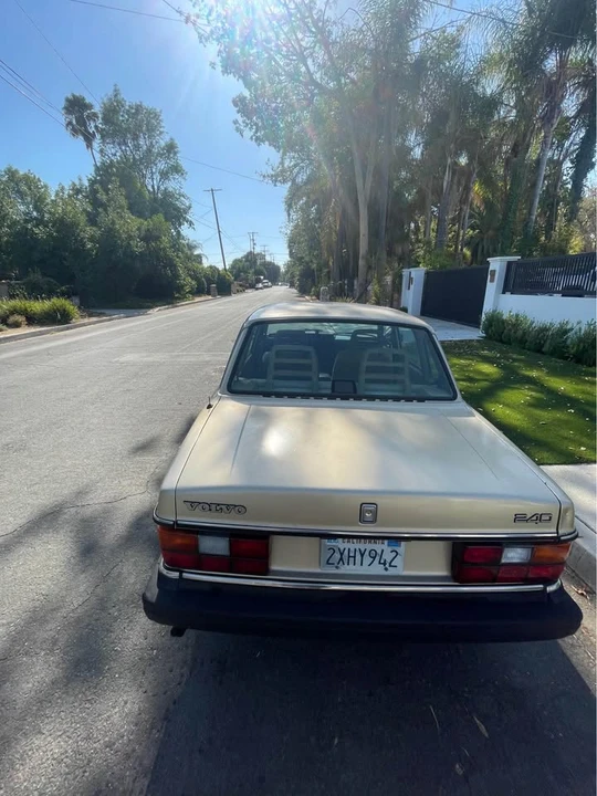1991 Volvo 244 - Image 6 of 9