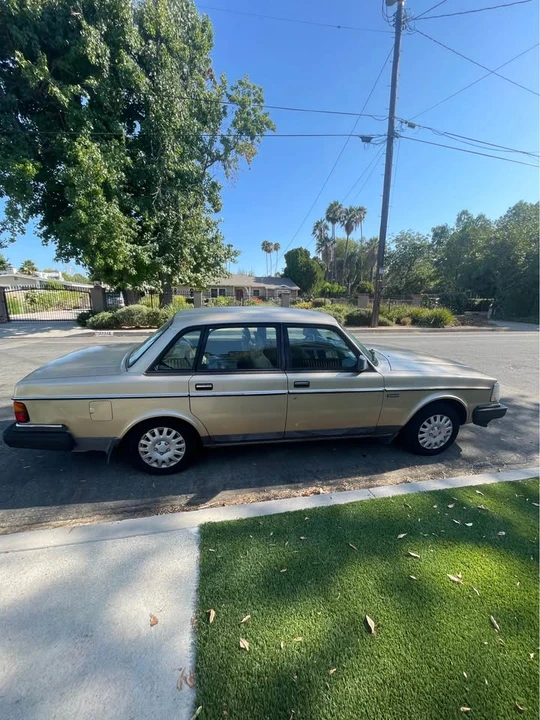 1991 Volvo 244 - Image 3 of 9