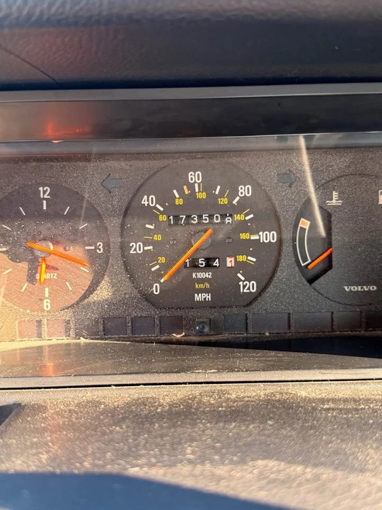 1991 Volvo 244 - Image 9 of 16